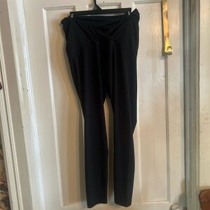 Ingrid & Isabel Classic Black Leggings